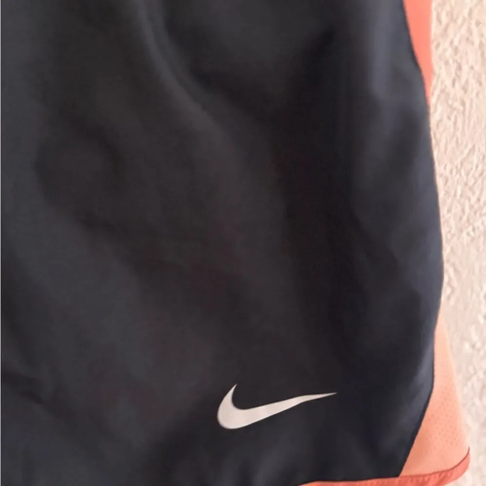 Nike stay motion them